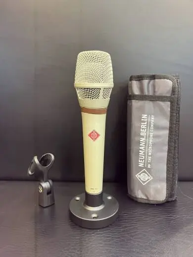 Neumann - KMS 105